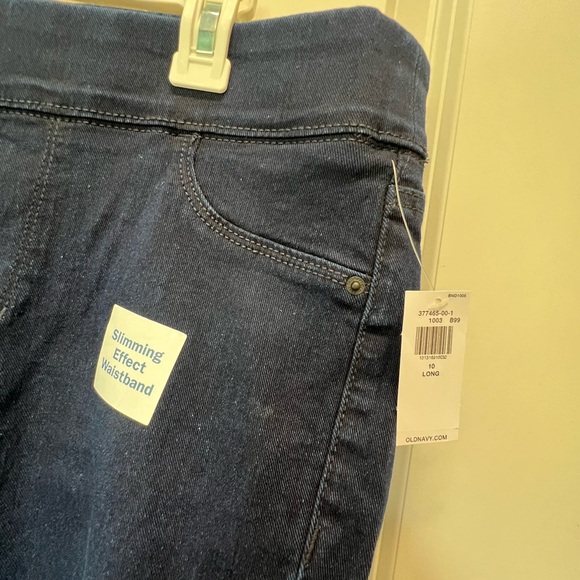 NWT elastic waist jeggings. - Picture 1 of 5